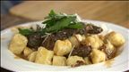 Épisode 18 : Gnocchis à la ricotta, sauce au vin rouge et champignons